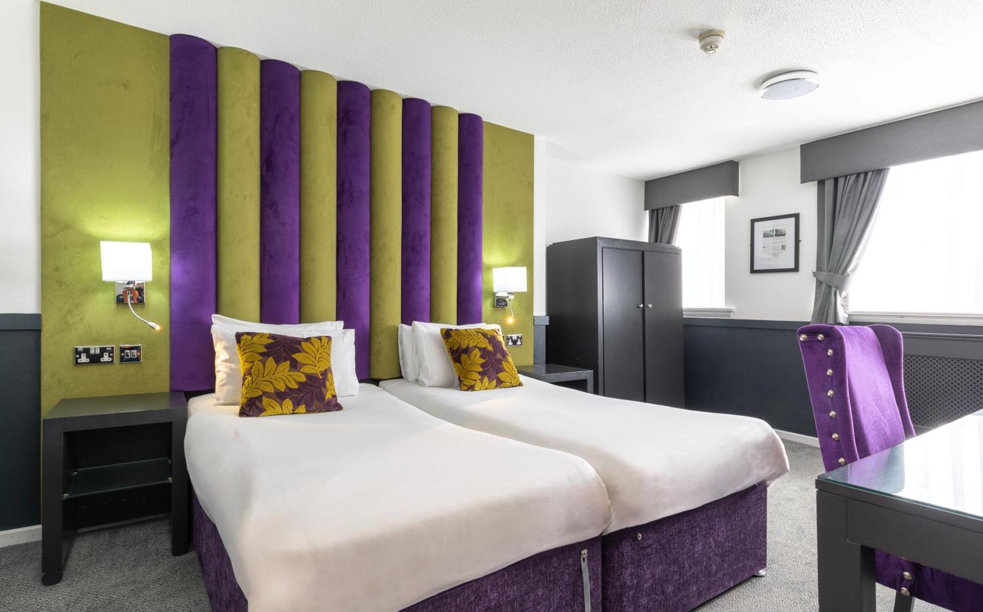 Twin Room,1580142106:JPEG
