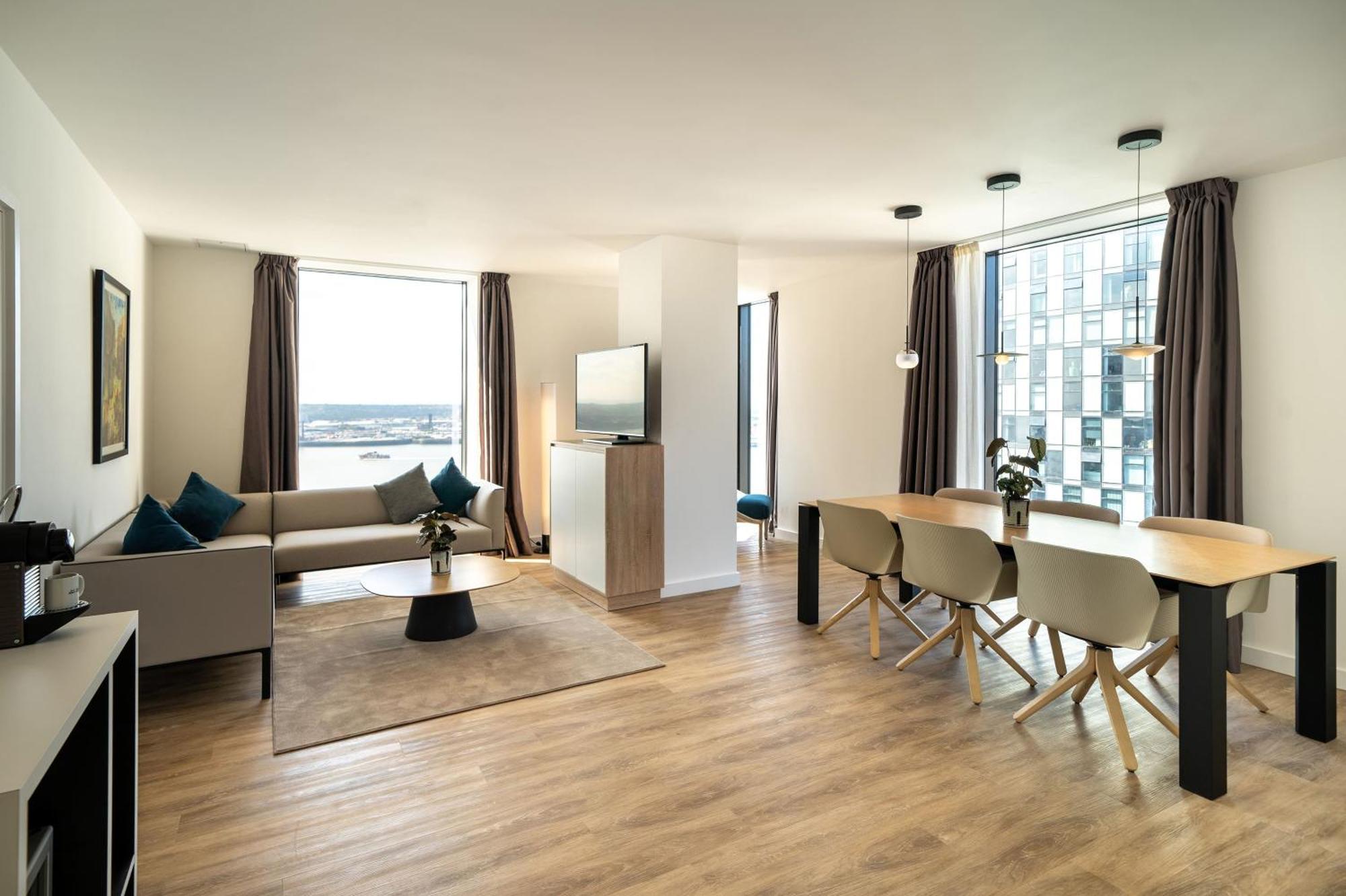 Interconnecting Condo,1774693703:JPEG